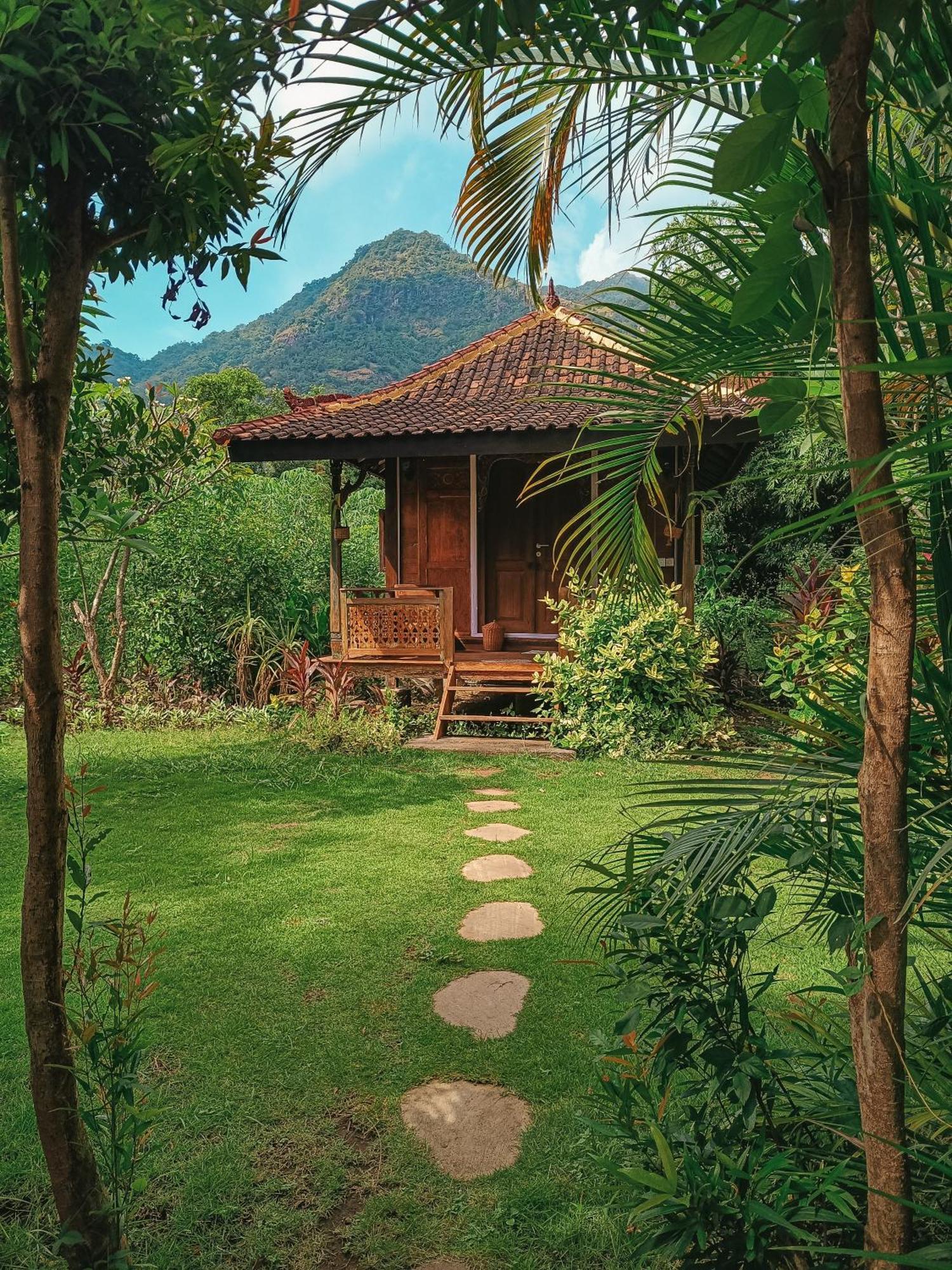 Alaya Ecolodge Pemuteran  Exterior photo